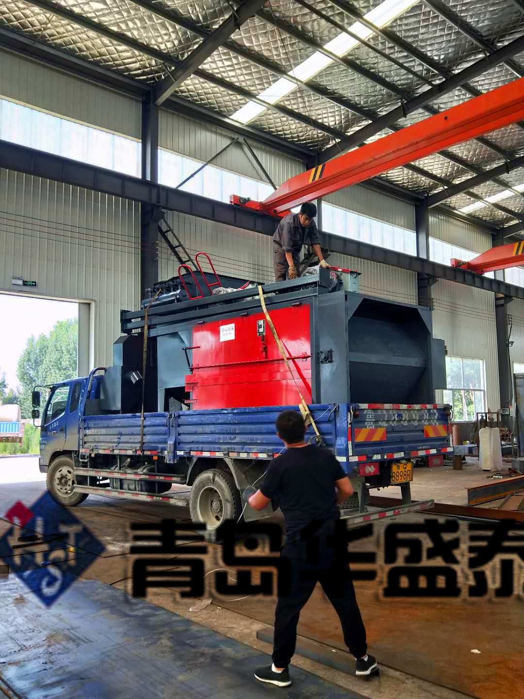 2018發往山東臨沂吊鉤式378拋丸機